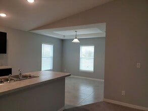 3921 NE 15th Pl in Cape Coral, FL - Building Photo - Building Photo