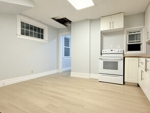 349 Campbell Ave in Windsor, ON - Building Photo - Building Photo