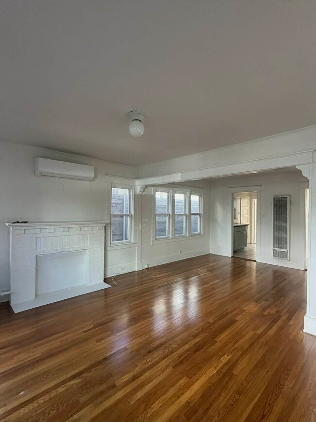 1218 Myra Ave, Unit 1218 in Los Angeles, CA - Building Photo - Building Photo