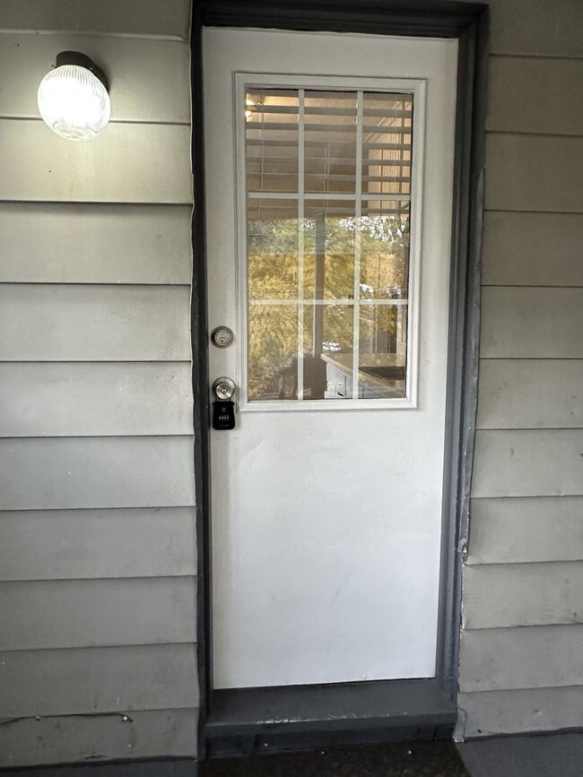 160-162 Center St in Manchester, CT - Building Photo - Building Photo