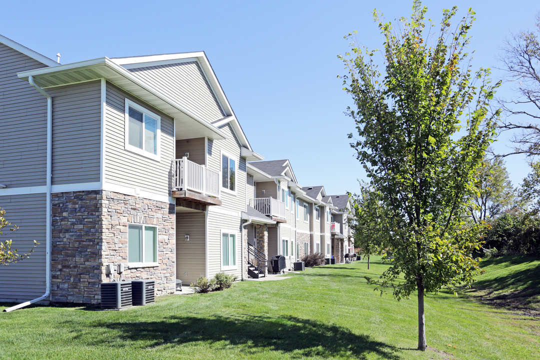 Avondale Trace Condos in Ankeny, IA - Building Photo