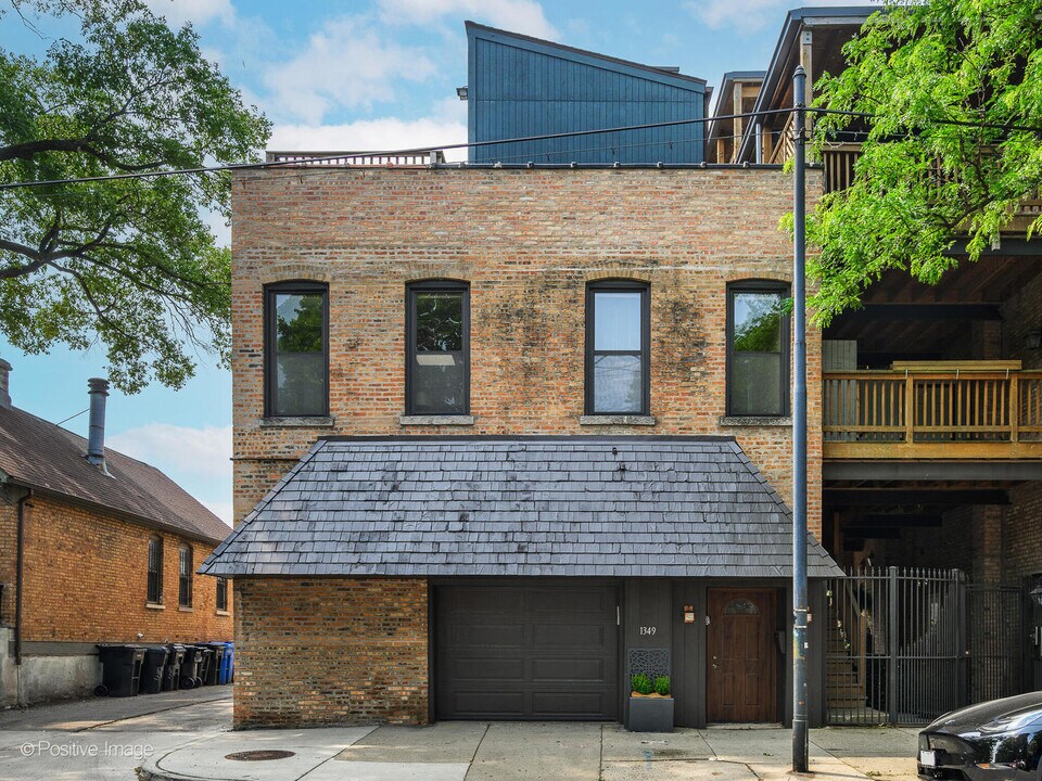 1349 W Webster Ave in Chicago, IL - Building Photo