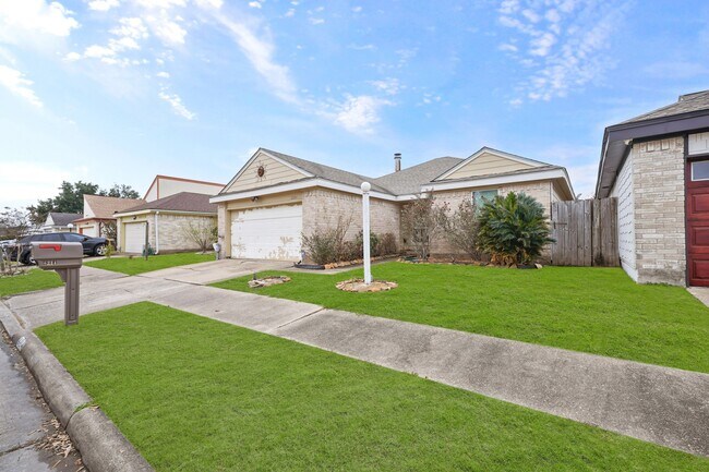 6214 Gladewell Dr in Houston, TX - Building Photo - Building Photo