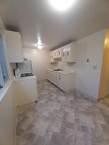 4314 Wetzel Rd in Liverpool, NY - Building Photo