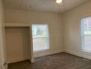 724 N Rogers Ave in Springfield, MO - Building Photo - Building Photo