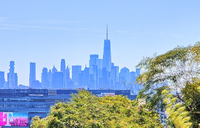 518 Gregory Ave, Unit A102 in Weehawken, NJ - Building Photo - Building Photo