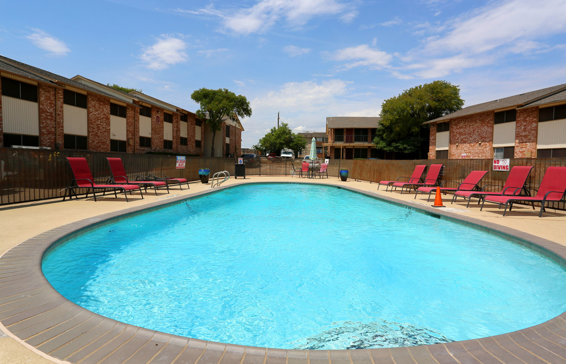 Loreto Apartment Homes in Grapevine, TX - Building Photo