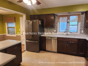 10710 W 91st Terrace in Overland Park, KS - Building Photo - Building Photo