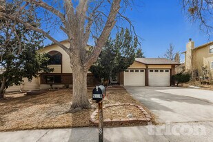 5518 Wilkerson Pass Dr in Colorado Springs, CO - Building Photo