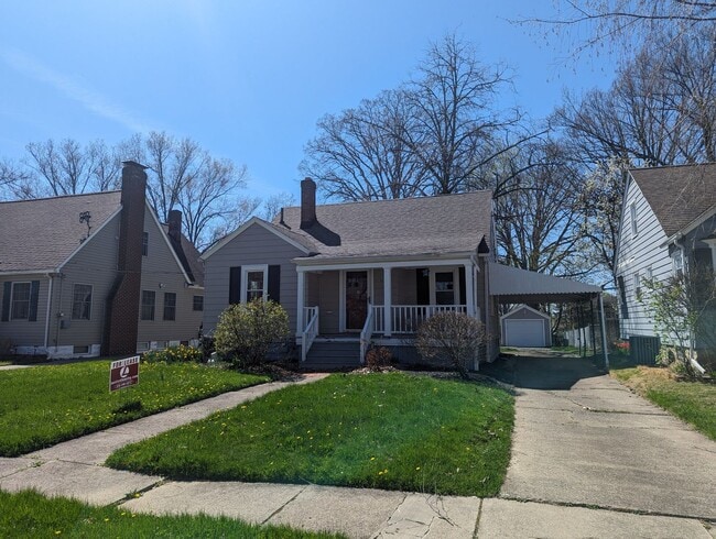 property at 3246 Amherst Ave