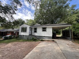 2157 Nelms Dr SW in Atlanta, GA - Building Photo