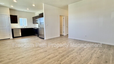 5102 E Norma Ave in Post Falls, ID - Building Photo - Building Photo