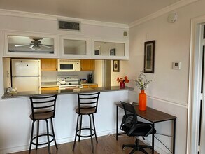 2875 Palm Beach Blvd, Unit #C507 in Ft. Myers, FL - Foto de edificio - Building Photo