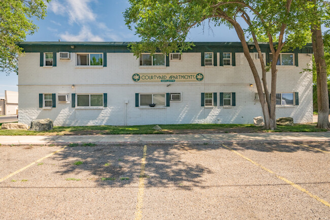 Courtyard Apartments in Amarillo, TX - Foto de edificio - Building Photo