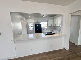 422 E Grand Ave in Arroyo Grande, CA - Building Photo