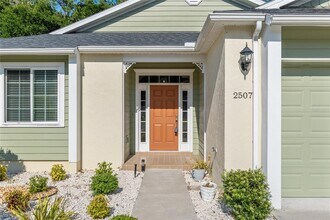 2507 NE 33rd Ct in Ocala, FL - Building Photo - Building Photo