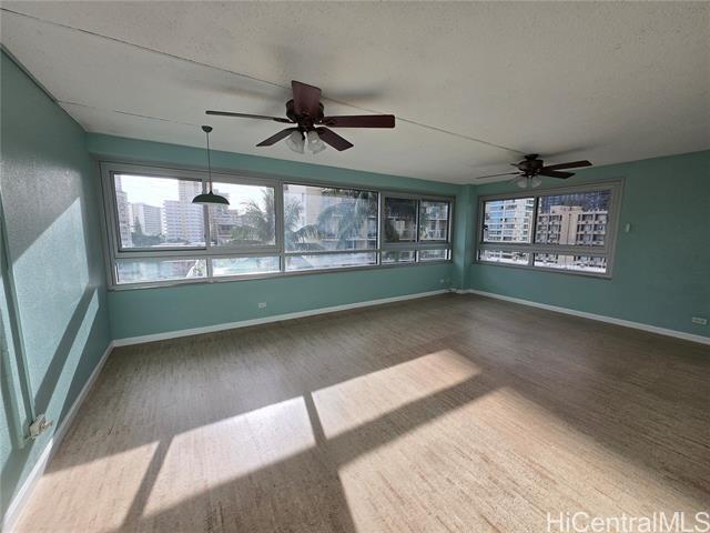 2465 Ala Wai Blvd in Honolulu, HI - Building Photo - Building Photo