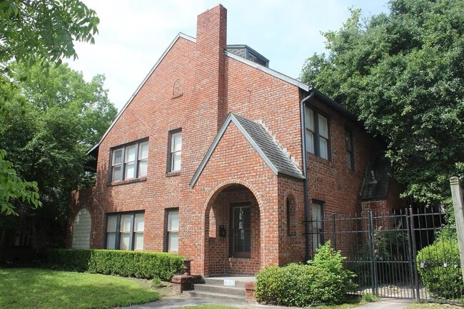 property at 4412 Stanford St