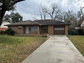 6421 Neff St in Houston, TX - Building Photo