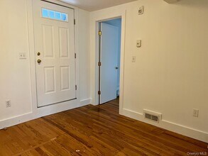 3279 Franklin Ave in Millbrook, NY - Building Photo - Building Photo