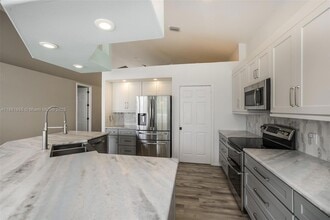 771 Park Ave in Naples, FL - Building Photo - Building Photo