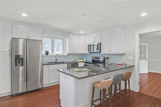 81 Opper Rd in Stamford, CT - Building Photo - Building Photo