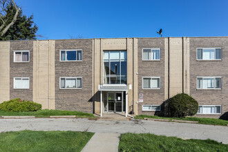 Oakmont Avenue Apartments LP in Duquesne, PA - Building Photo - Building Photo