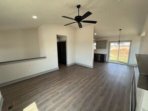 5350 W 42nd St S in Wichita, KS - Building Photo - Building Photo