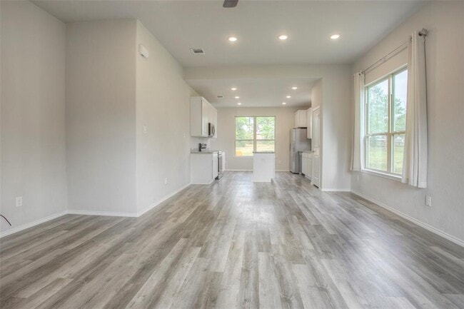 4 Big Lake Cir in Huntsville, TX - Building Photo - Building Photo