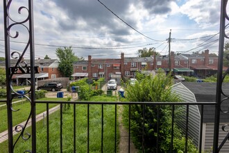 1829 E Belvedere Ave-Unit -Unit 1 in Baltimore, MD - Building Photo - Building Photo
