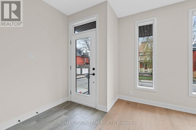 106 Aylmer Ave in Ottawa, ON - Building Photo - Building Photo