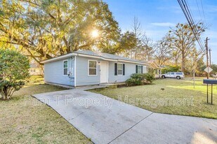 1925 Cowan Ave in Savannah, GA - Building Photo