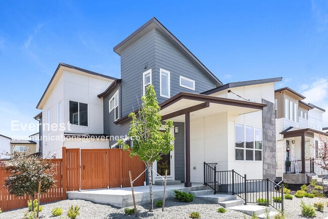 6148 N Dayton St in Denver, CO - Building Photo - Building Photo
