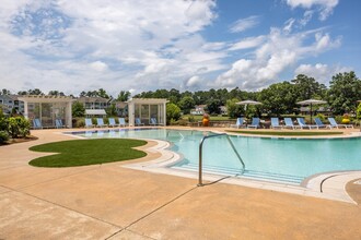 Lakeside Village Apartments in Midland, GA - Foto de edificio - Building Photo