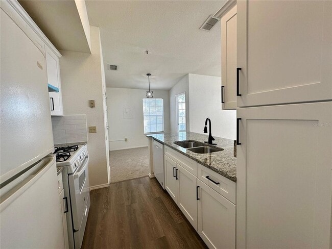 1612 Columbia Arms Cir in Kissimmee, FL - Foto de edificio - Building Photo