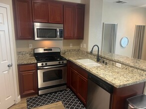 245 Washington Dr in Brentwood, CA - Building Photo - Building Photo