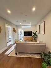 480 W Broadway in Boston, MA - Building Photo - Building Photo