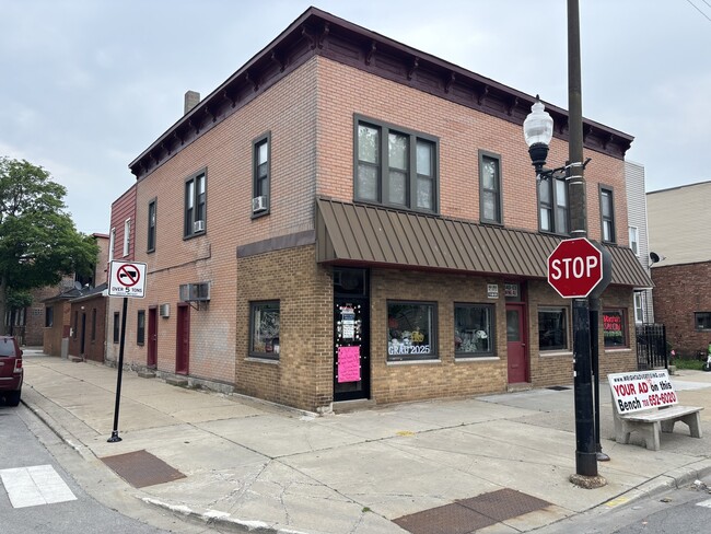 10401 S Ewing Ave in Chicago, IL - Building Photo - Building Photo