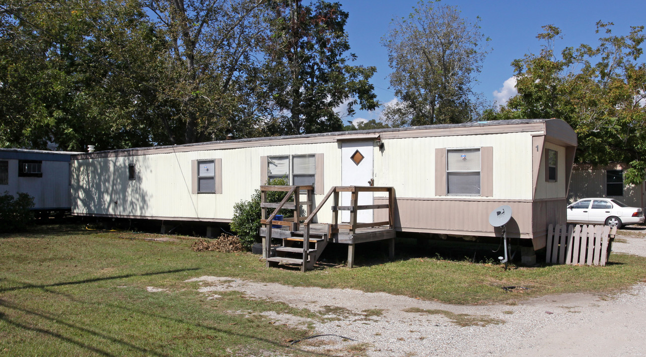 4913 Elder Ave in Moss Point, MS - Building Photo