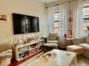19 Irving St, Unit 5 in Boston, MA - Building Photo - Building Photo