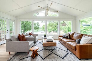 38 Swanage Dr in Bella Vista, AR - Building Photo