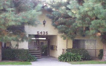 5435 Bellingham Ave in North Hollywood, CA - Foto de edificio - Building Photo