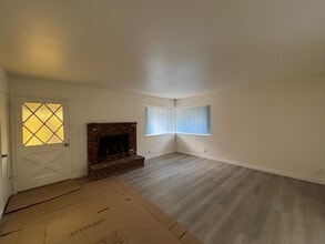 400 W Glendon Way in San Gabriel, CA - Building Photo - Building Photo