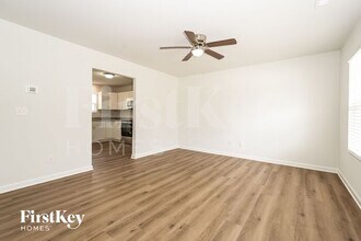 813 Pine Cir Dr in High Point, NC - Building Photo - Building Photo