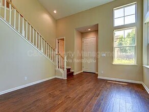 453 Tulip Ct in Brentwood, CA - Foto de edificio - Building Photo