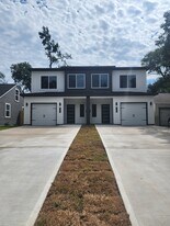 1510 N Thompson St, Unit A in Conroe, TX - Building Photo
