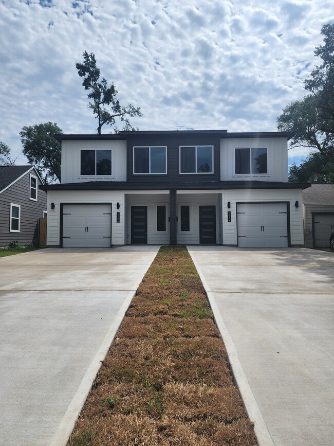 property at 1510 N Thompson St