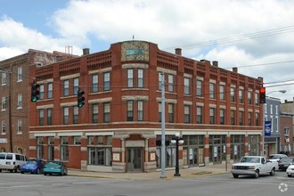 2-10 N Main St in Winchester, KY - Foto de edificio - Building Photo