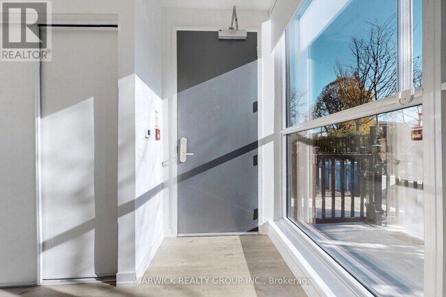 4365 Bloor St W in Toronto, ON - Building Photo - Building Photo