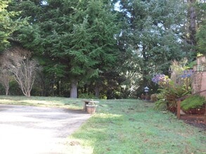 532 SE Reef Ave in Lincoln City, OR - Building Photo - Building Photo